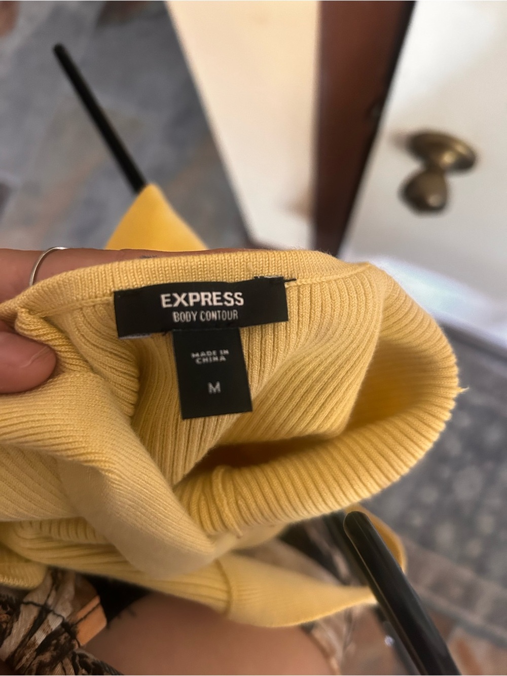 Express Pastel Yellow Bodycon Midi Dress Cross Open Back Ruched Medium/Small - Picture 9 of 10